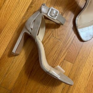 Vince Camuto Bevveyn Cracked Metallic Sandal